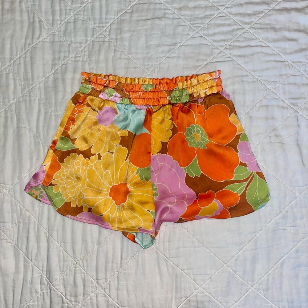 Cute boho satin floral shorts